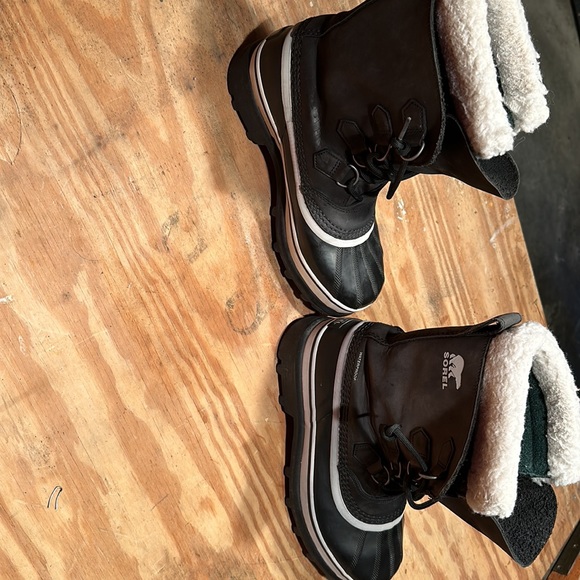 Sorel women’s size 10 USA waterproof winter boots. - Picture 5 of 8